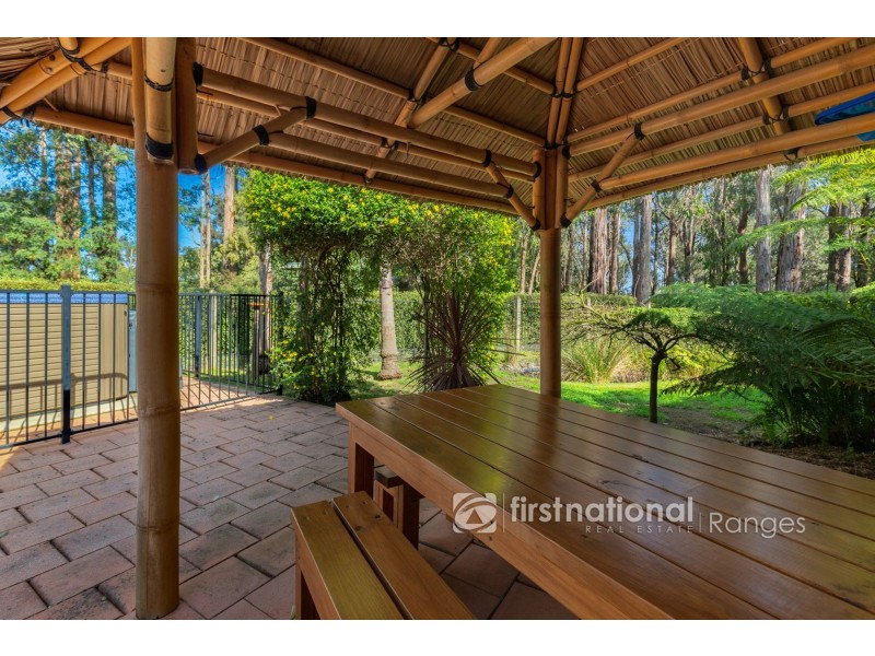 28 Mountain Road, Cockatoo VIC 3781