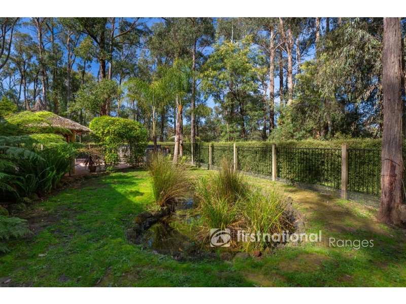 28 Mountain Road, Cockatoo VIC 3781