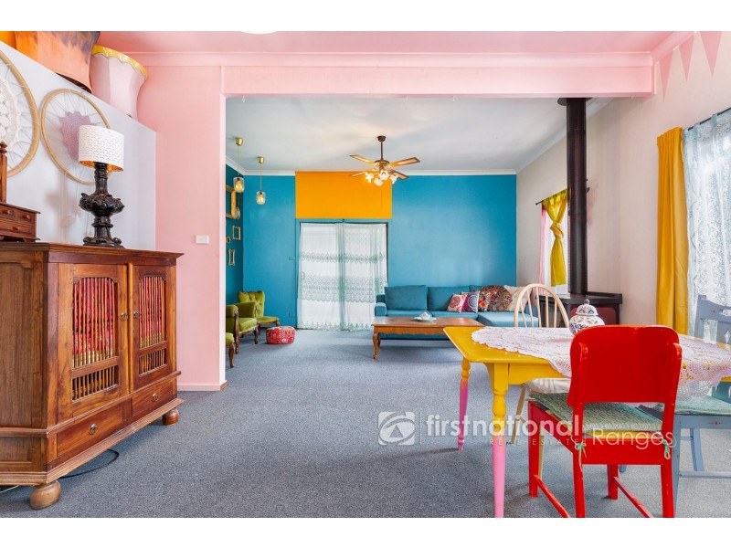 96 Woori Yallock Road, Cockatoo VIC 3781