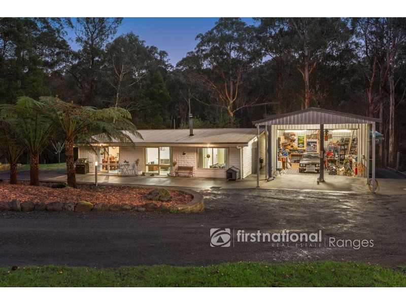 25 Mountain Road, Cockatoo VIC 3781