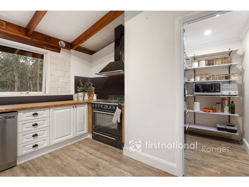 25 Mountain Road, Cockatoo VIC 3781