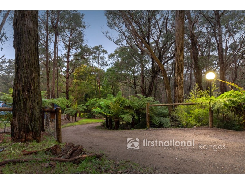 25 Mountain Road, Cockatoo VIC 3781