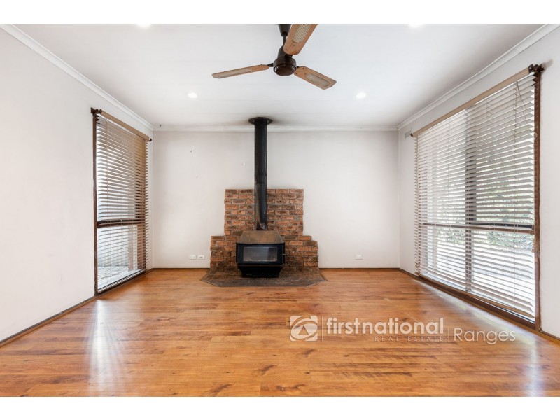 19 Joffre Parade, Cockatoo VIC 3781