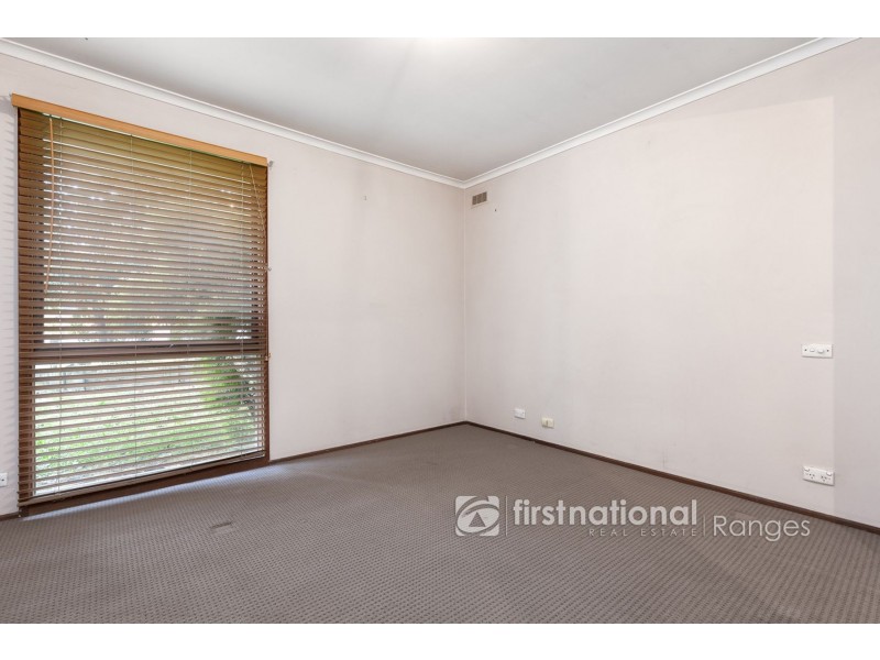 19 Joffre Parade, Cockatoo VIC 3781