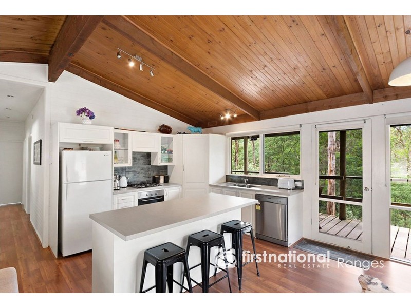35A Mountain Road, Cockatoo VIC 3781