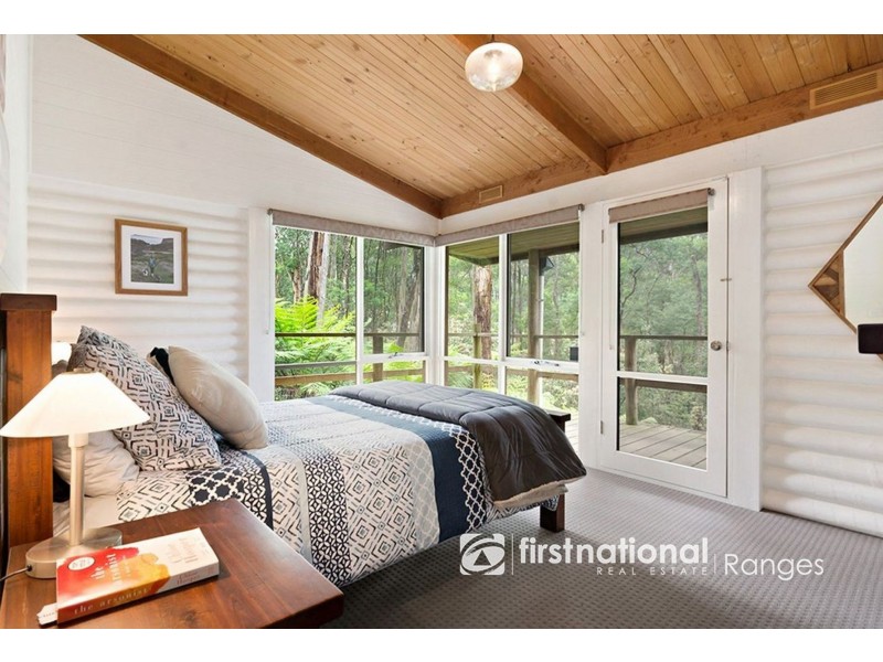 35A Mountain Road, Cockatoo VIC 3781