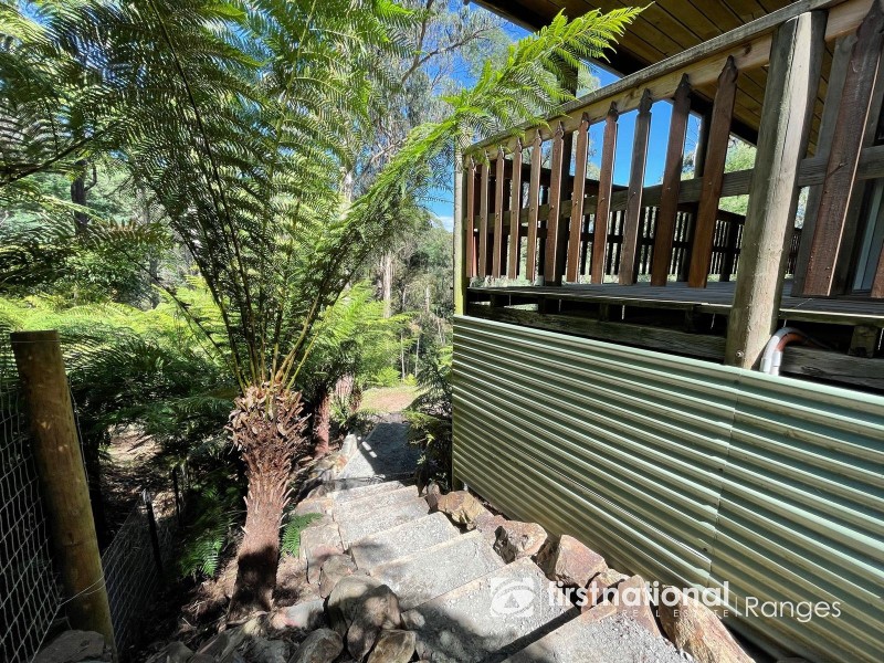 35A Mountain Road, Cockatoo VIC 3781