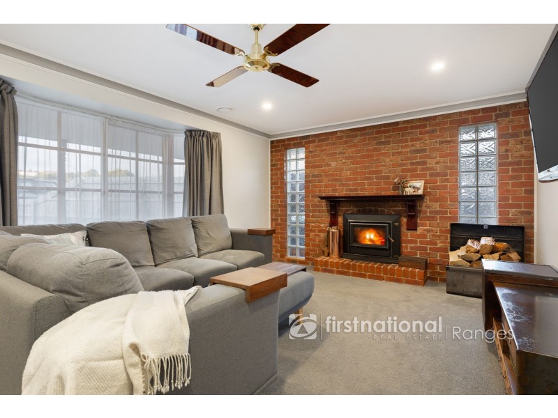13 Sheffield Close, Pakenham VIC 3810