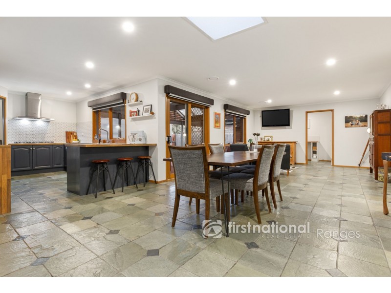 13 Sheffield Close, Pakenham VIC 3810