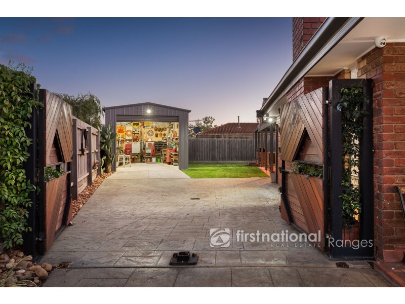 13 Sheffield Close, Pakenham VIC 3810