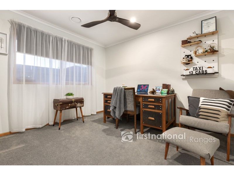 13 Sheffield Close, Pakenham VIC 3810