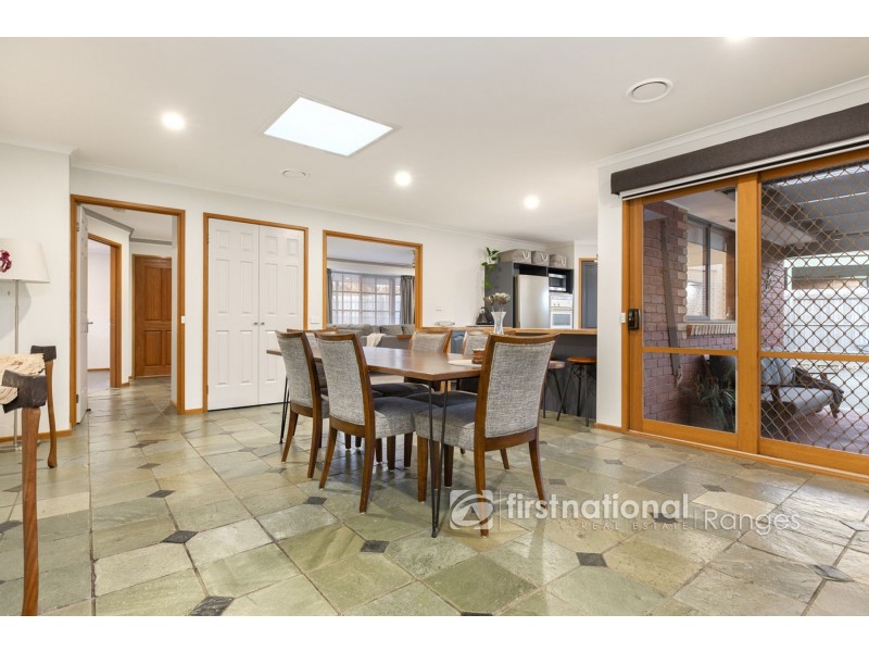 13 Sheffield Close, Pakenham VIC 3810
