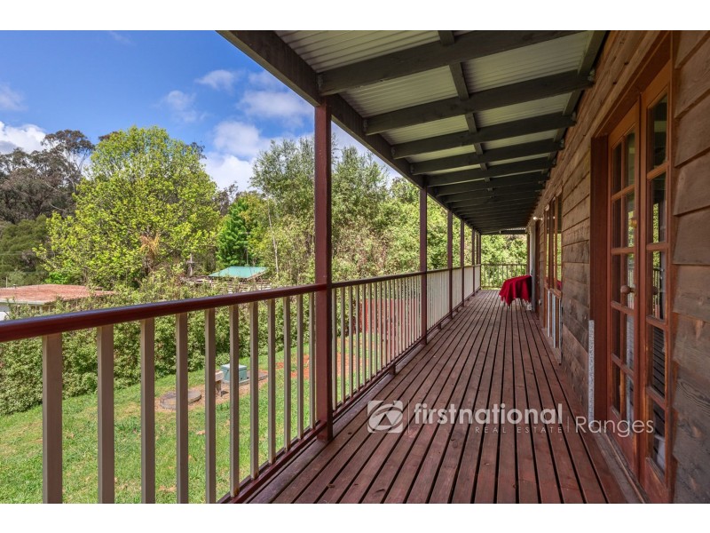 1 Stringybark Road, Cockatoo VIC 3781