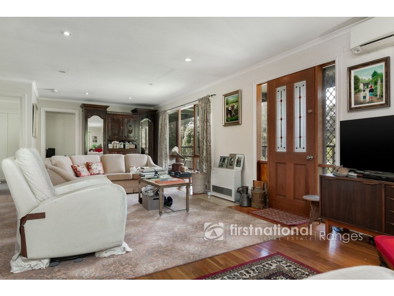 1 Stringybark Road, Cockatoo VIC 3781