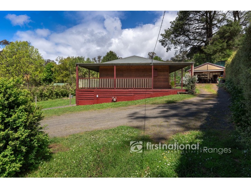 1 Stringybark Road, Cockatoo VIC 3781