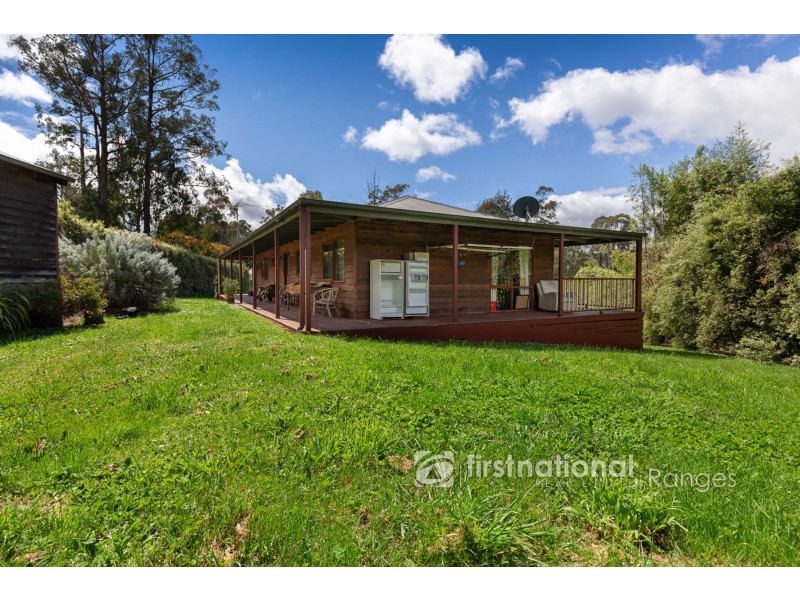 1 Stringybark Road, Cockatoo VIC 3781