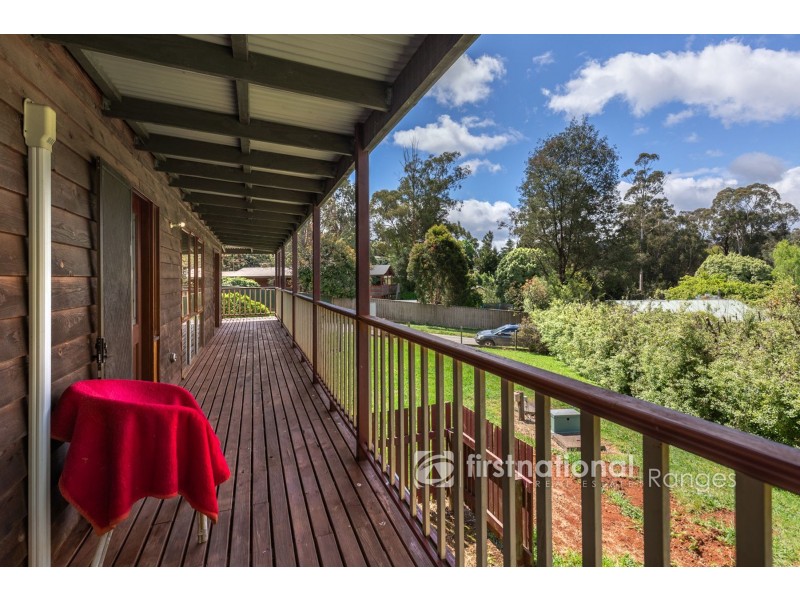 1 Stringybark Road, Cockatoo VIC 3781