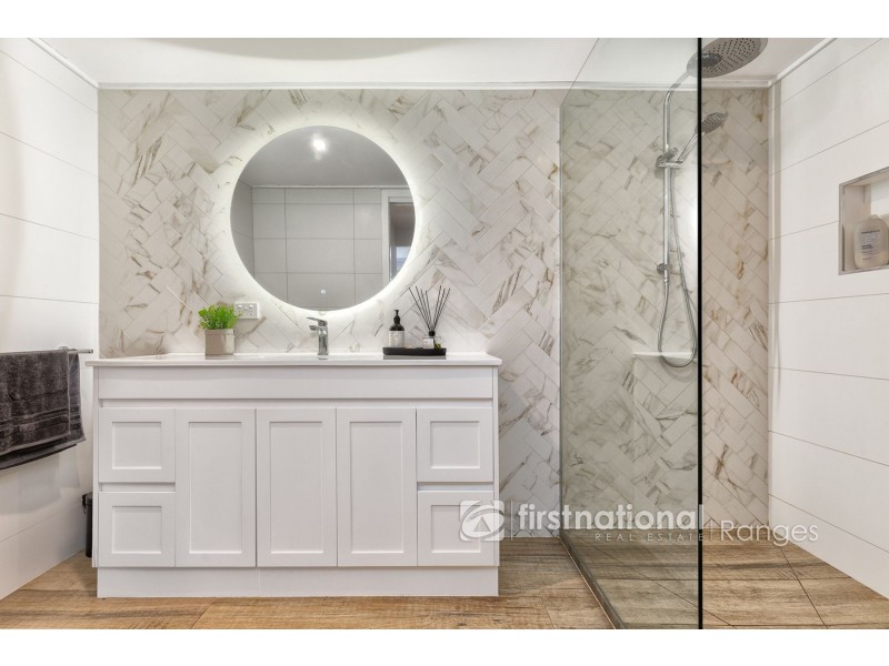 21 Alexander Road, Cockatoo VIC 3781