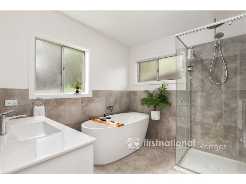 21 Alexander Road, Cockatoo VIC 3781
