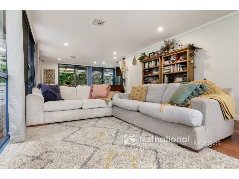 1  Steane Street, Cockatoo VIC 3781