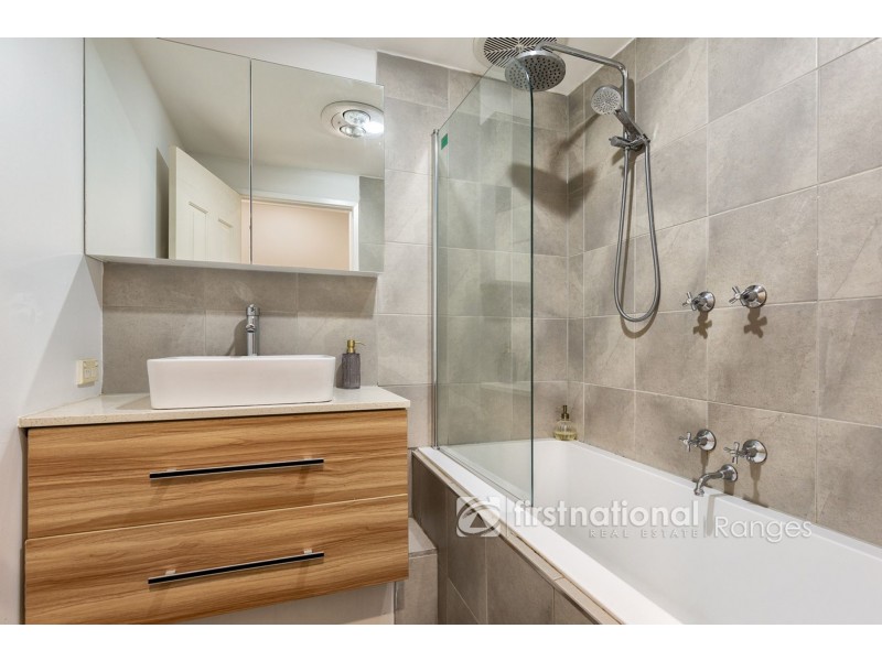 1  Steane Street, Cockatoo VIC 3781