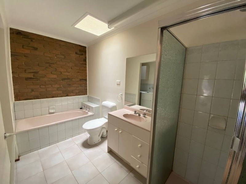 2/27-31 Kings Road, Emerald VIC 3782