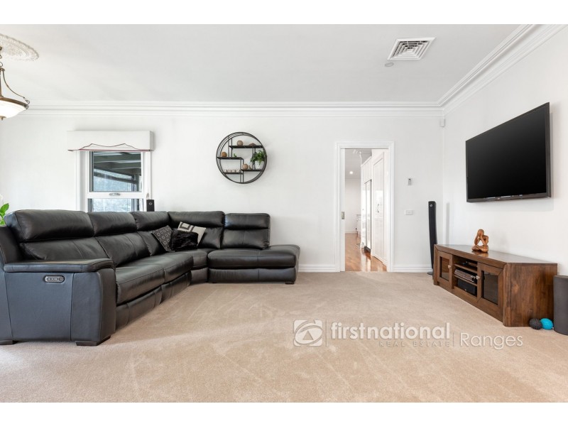 2 Azalea Crescent, Emerald VIC 3782