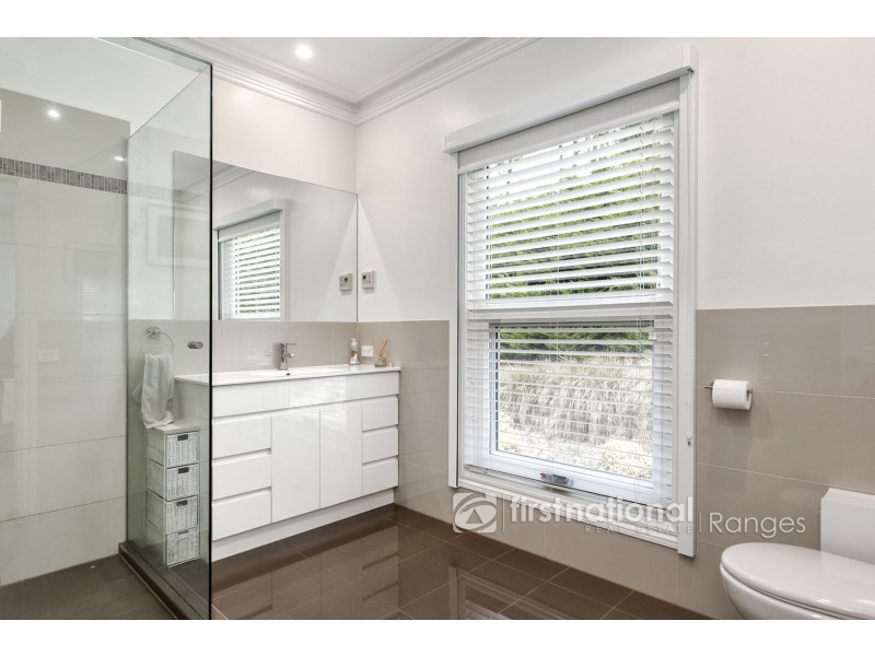 2 Azalea Crescent, Emerald VIC 3782