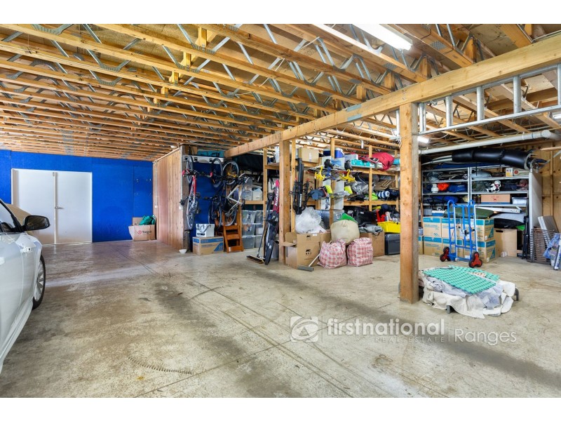 2 Azalea Crescent, Emerald VIC 3782