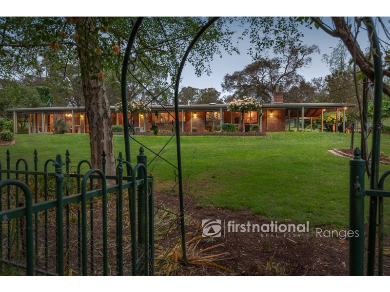 13 Mulhalls Road, Macclesfield VIC 3782