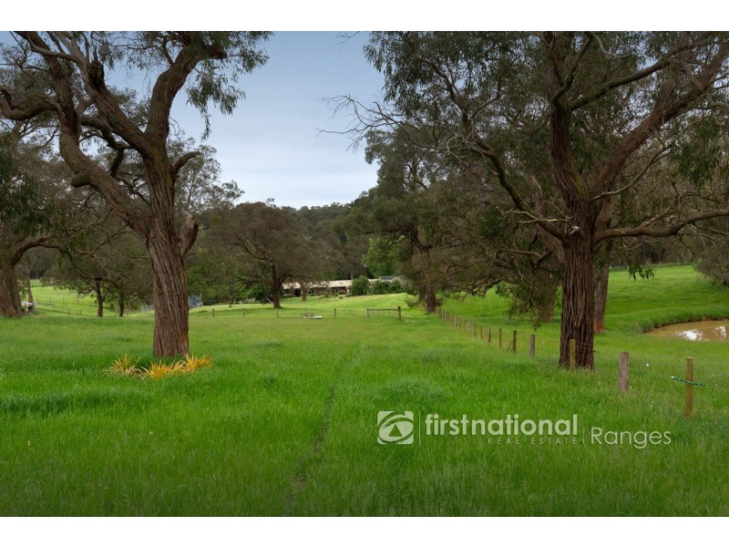 13 Mulhalls Road, Macclesfield VIC 3782