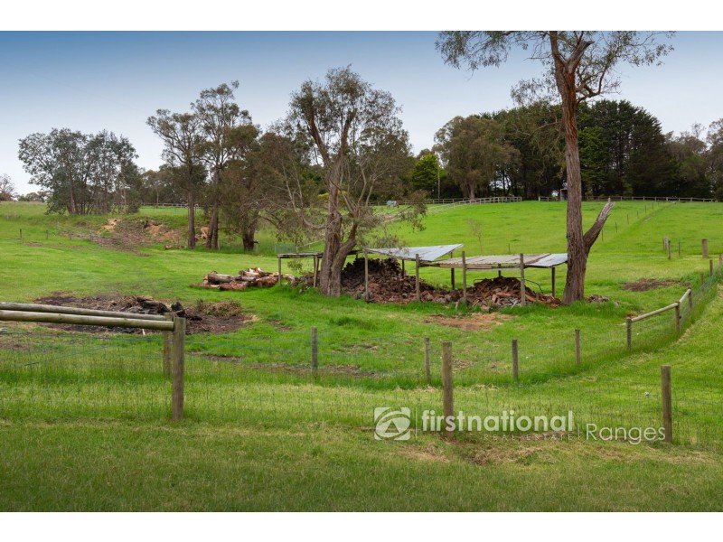 13 Mulhalls Road, Macclesfield VIC 3782