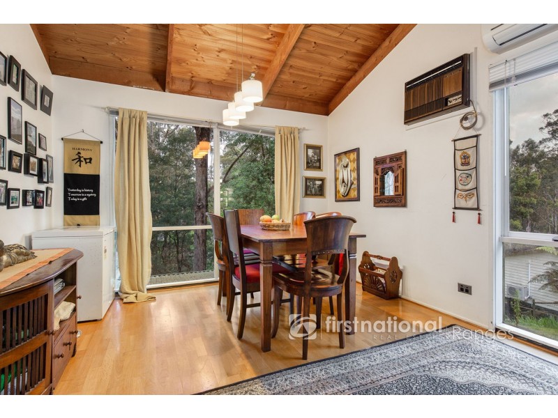 43 Mountain Road, Cockatoo VIC 3781