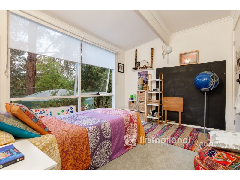 43 Mountain Road, Cockatoo VIC 3781