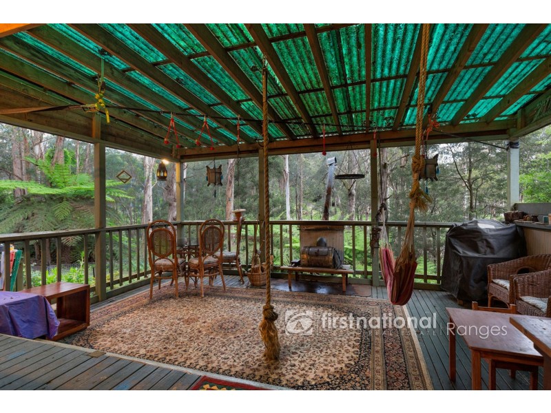 43 Mountain Road, Cockatoo VIC 3781