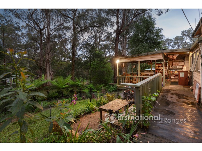 43 Mountain Road, Cockatoo VIC 3781