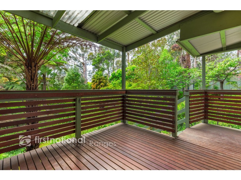 4 Suffolk Avenue, Cockatoo VIC 3781