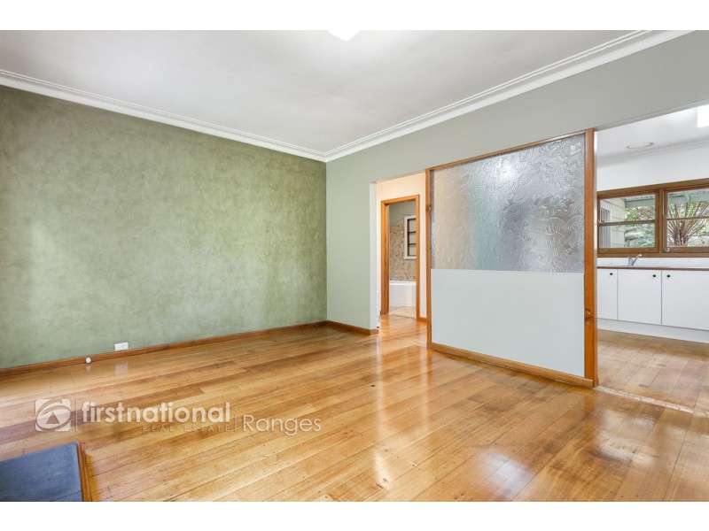 4 Suffolk Avenue, Cockatoo VIC 3781