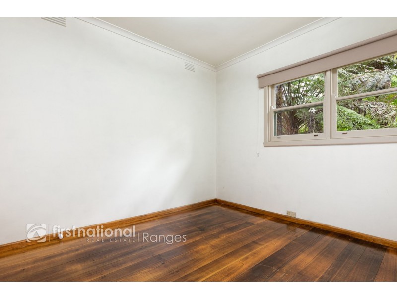 4 Suffolk Avenue, Cockatoo VIC 3781