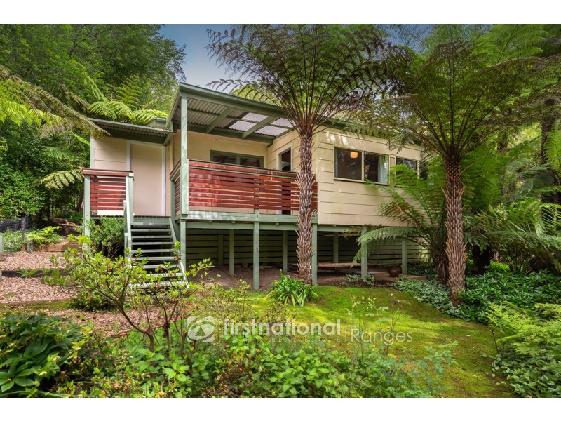 4 Suffolk Avenue, Cockatoo VIC 3781