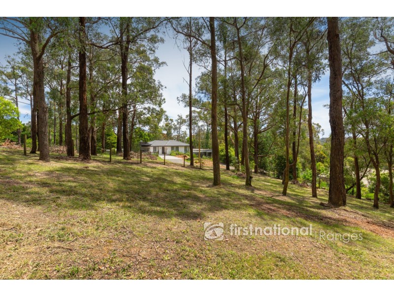 1 Salisbury Avenue, Cockatoo VIC 3781