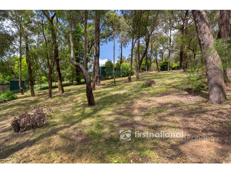 1 Salisbury Avenue, Cockatoo VIC 3781