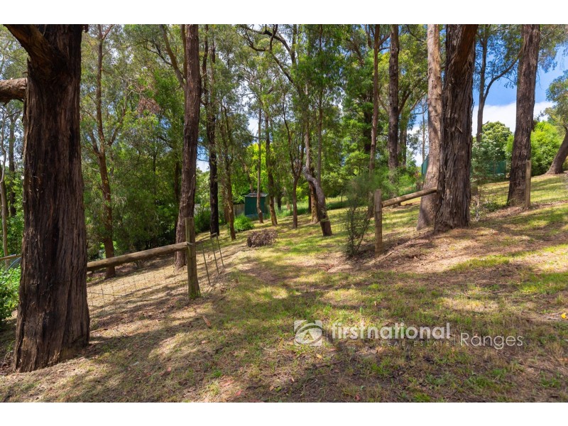 1 Salisbury Avenue, Cockatoo VIC 3781