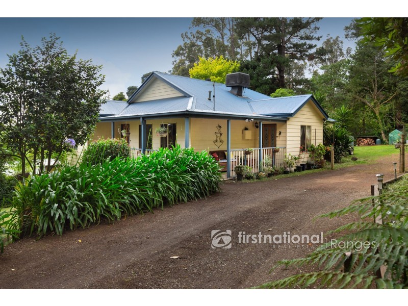 13 Seaview Road, Cockatoo VIC 3781