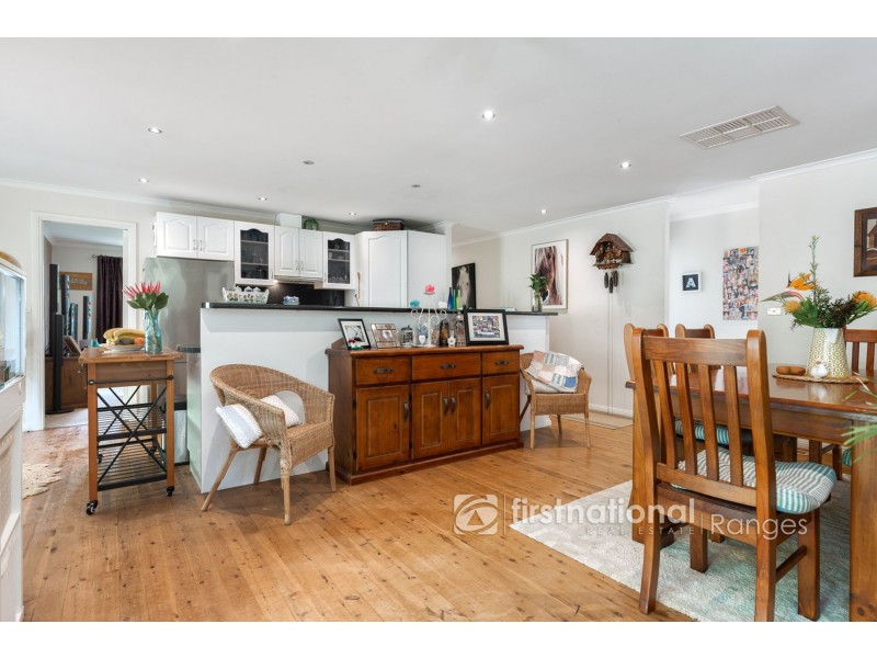 13 Seaview Road, Cockatoo VIC 3781