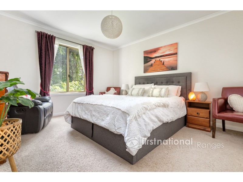 13 Seaview Road, Cockatoo VIC 3781