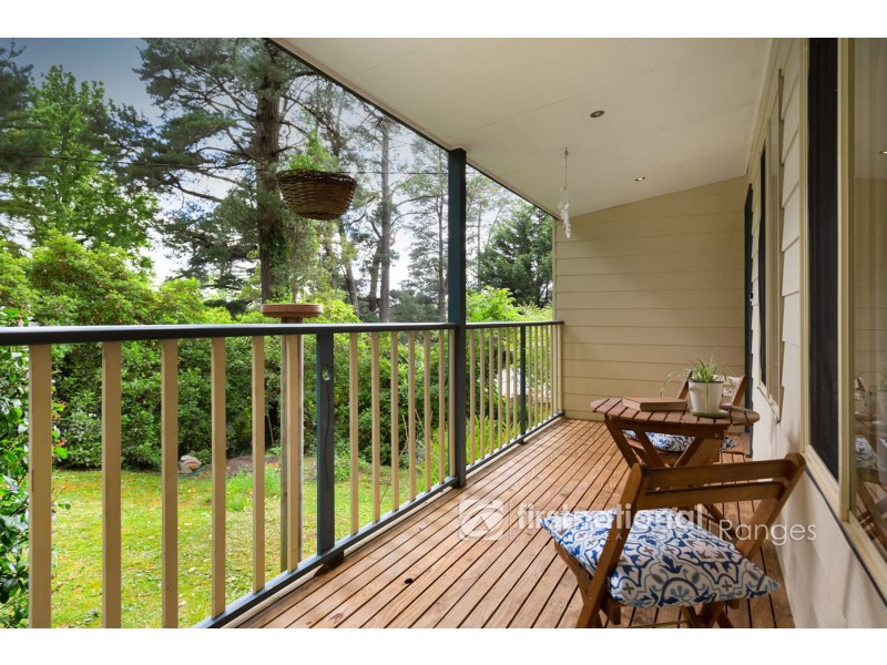 13 Seaview Road, Cockatoo VIC 3781