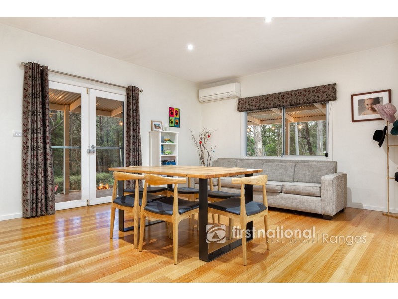 18 View Hill Road, Cockatoo VIC 3781