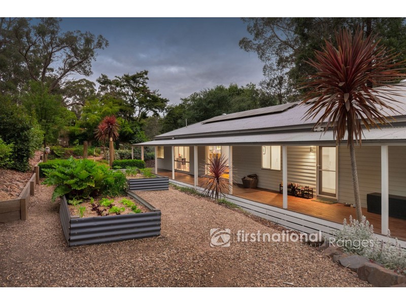 18 View Hill Road, Cockatoo VIC 3781