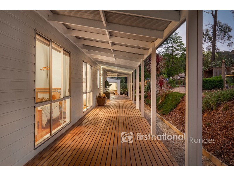 18 View Hill Road, Cockatoo VIC 3781
